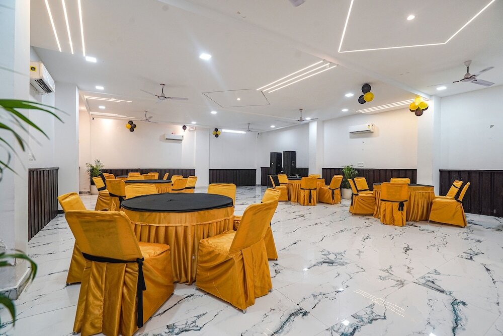 Агра: Fabhotel Grand Inn Ii