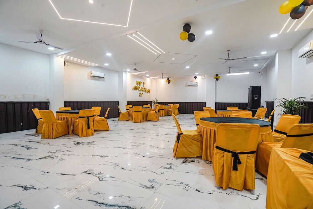 Агра: Fabhotel Grand Inn Ii