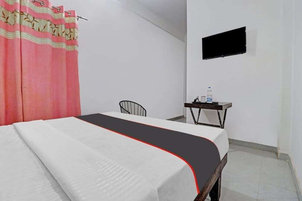 Дехрадун: Chaudhary Guest House