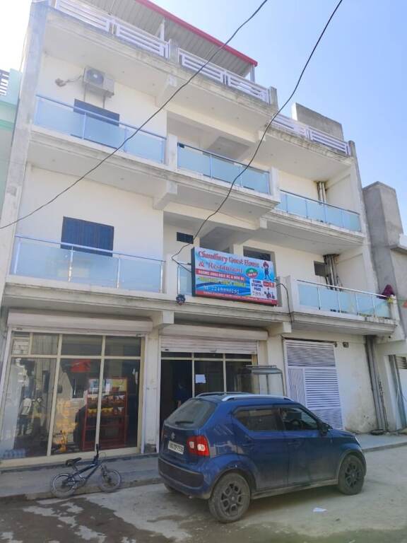 Дехрадун: Chaudhary Guest House
