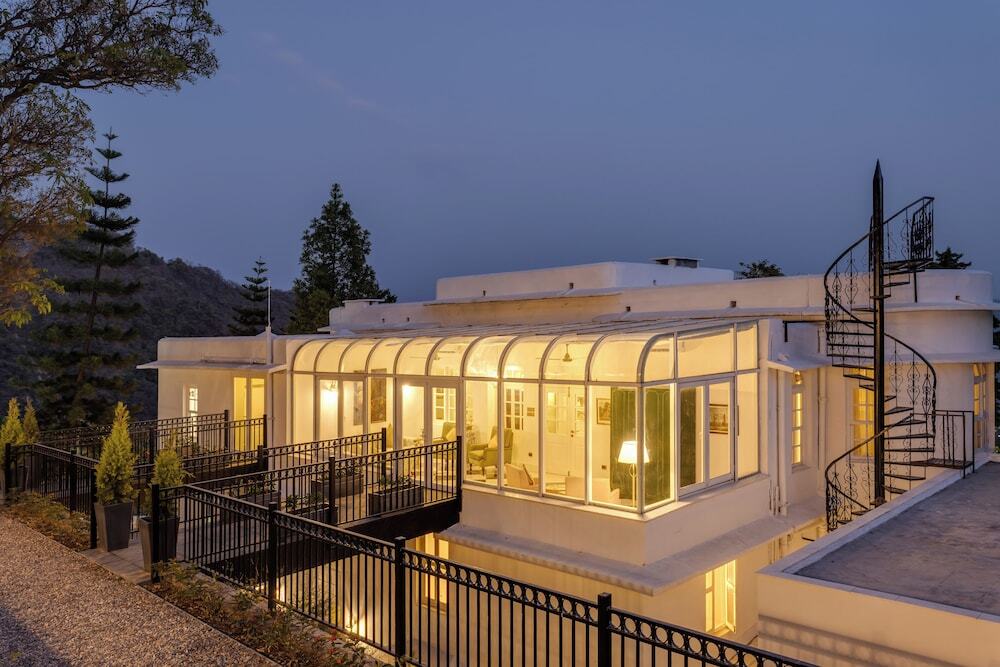 Нарендранагар: Kinwani House by Aalia Collection