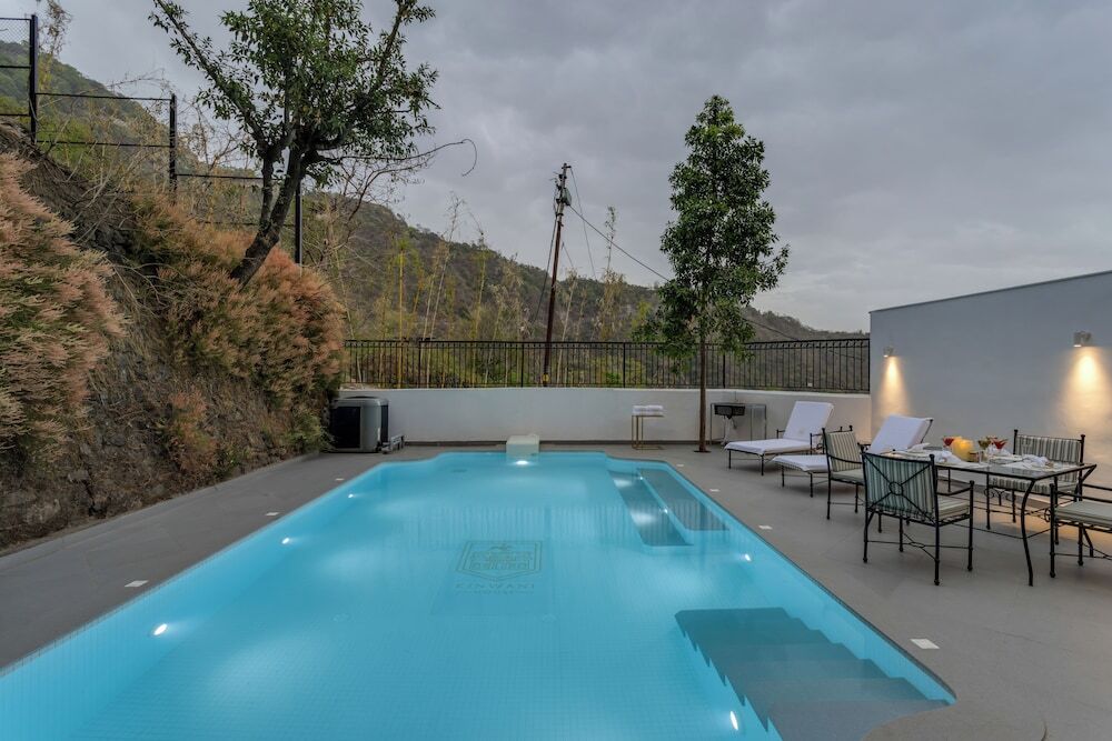 Нарендранагар: Kinwani House by Aalia Collection