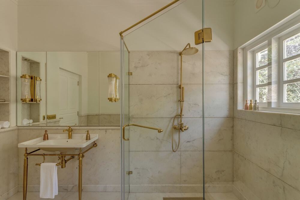 Нарендранагар: Kinwani House by Aalia Collection