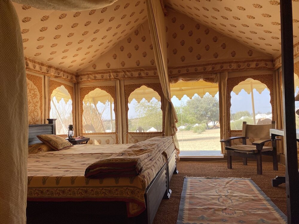 Khiyansaria: Manvār Sevan, The Desert Camp