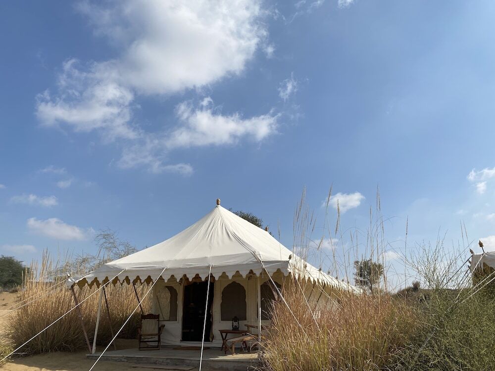 Khiyansaria: Manvār Sevan, The Desert Camp