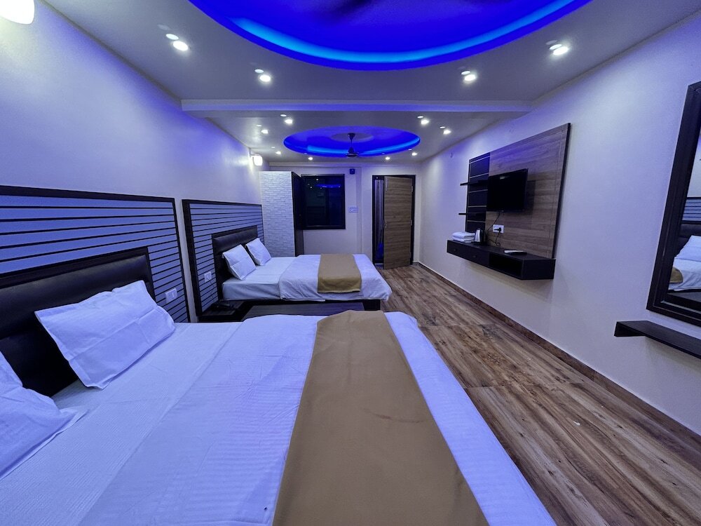 Файзабад: Hotel Raj Darbar