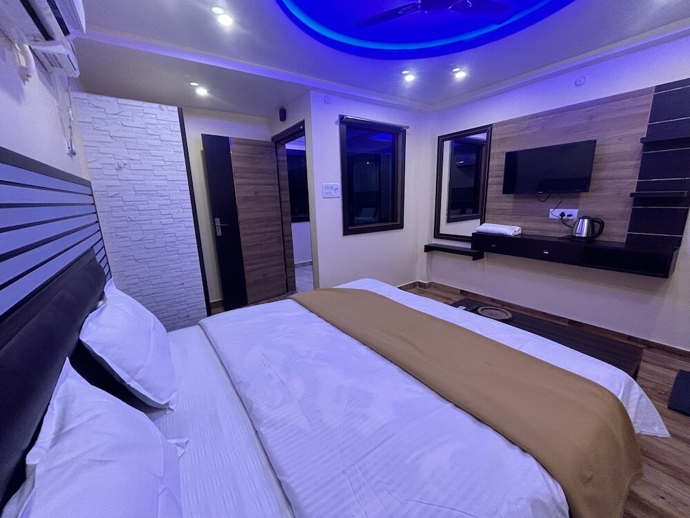 Файзабад: Hotel Raj Darbar