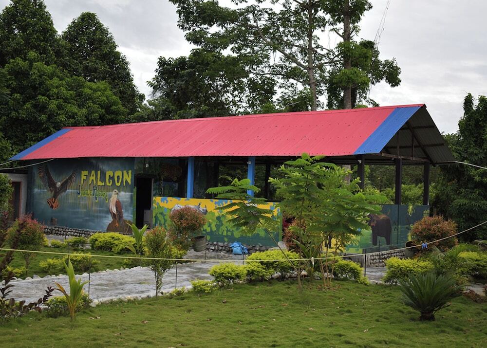 Джиоти Гаон: Falcon Jungle Resort