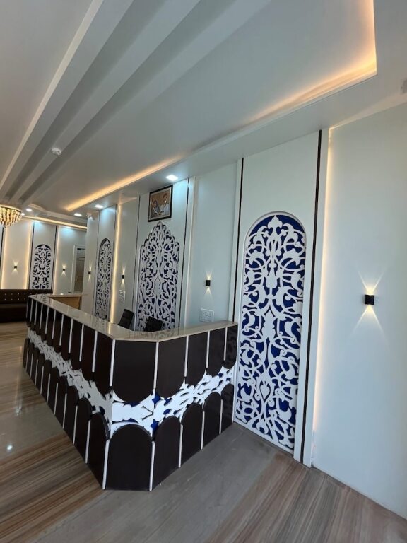 Коси: Hotel Shri Radha Orchid