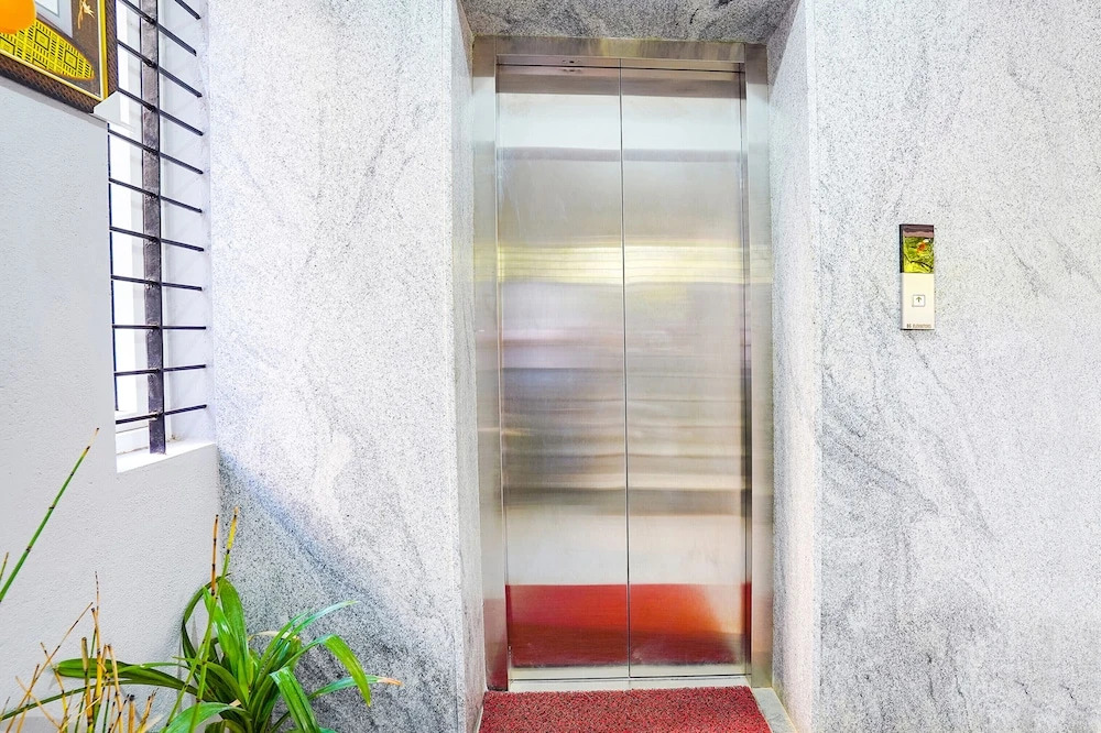 Бангалор: Fabhotel The Sun Roof Suites
