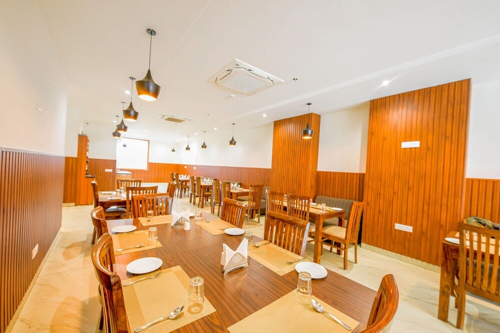 Мохали: Fabhotel Prime Victoria Regency