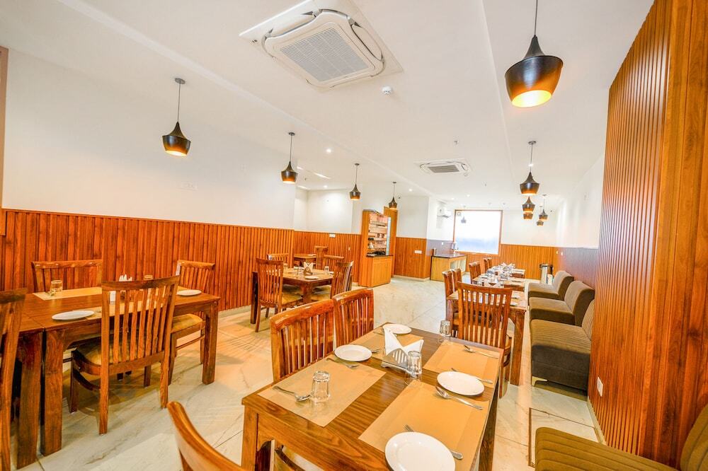 Мохали: Fabhotel Prime Victoria Regency