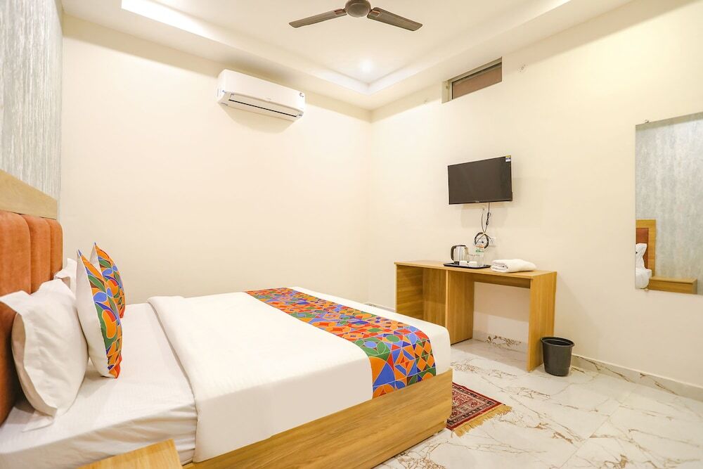 Файзабад: Fabhotel Maharishi Inn