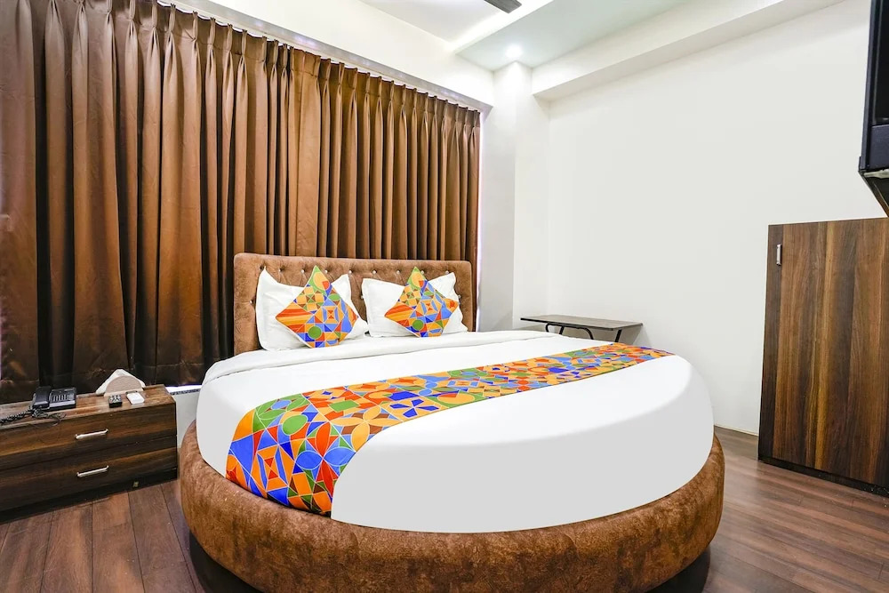 Сурат: Fabhotel Raviraj Capital