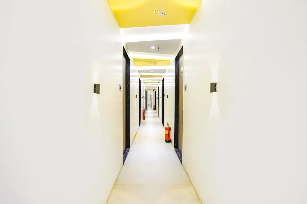 Сурат: Fabhotel Raviraj Capital