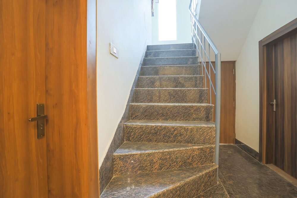 Праяградж: Fabhotel Downtown Residency