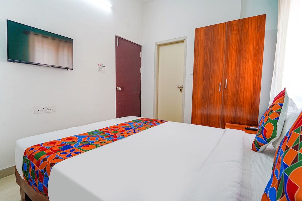 Fabhotel Metro Suites — фото 3