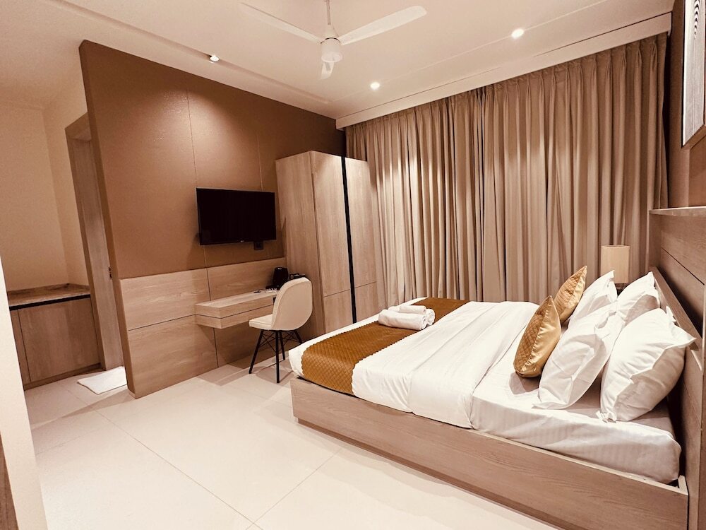 Гуруграм: The Lodgers Luxury Hotel Near GolfCourse