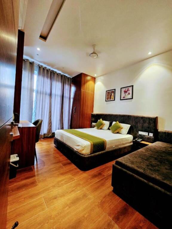 Горакхпур: Sharda dinings Gorakhpur