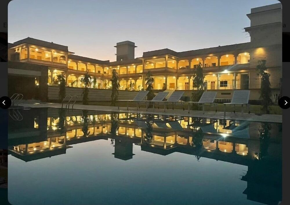 Садри: Jai Niwas Palace Resort