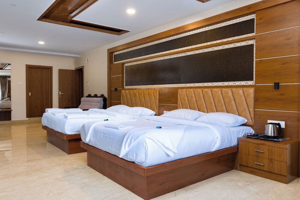 Ути: Grandis Inn By Avkanz