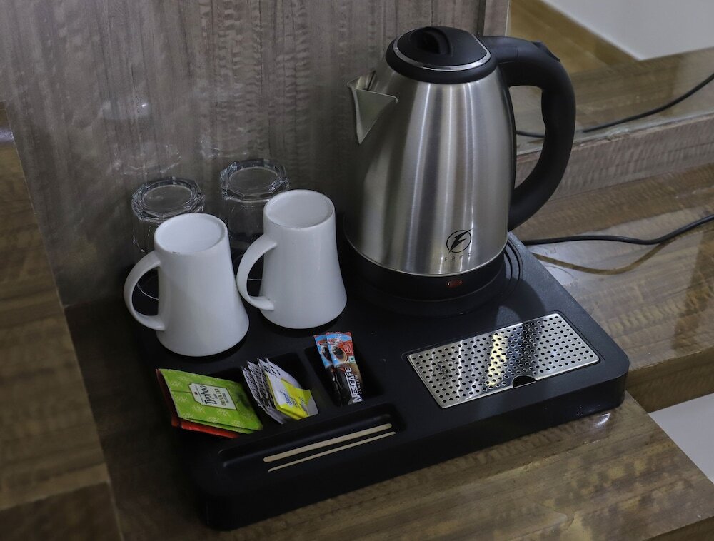 Сарнатх: Hotel Gulmohar Plaza By Auroville Ent