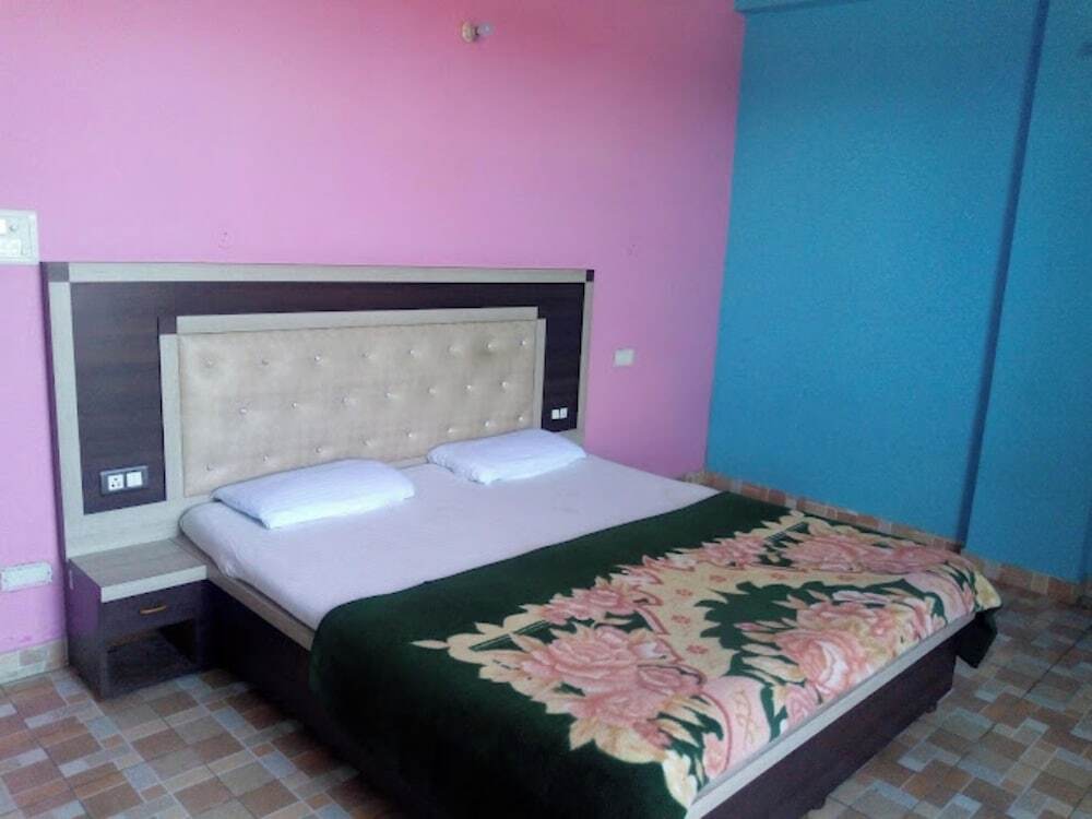 Кангра: Goroomgo Hotel Dolphin Dalhousie
