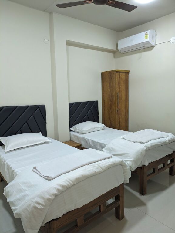 Вапи: Hotel JDS - Vapi