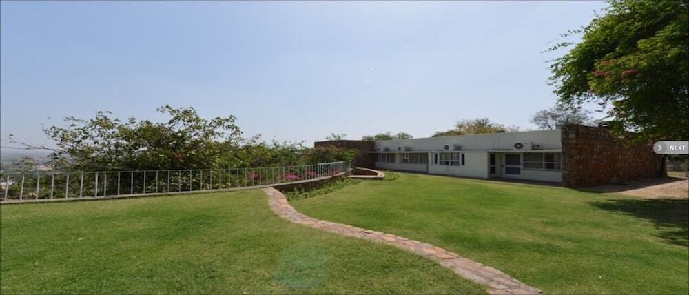 Гуруграм: Barbet Tourist Resort