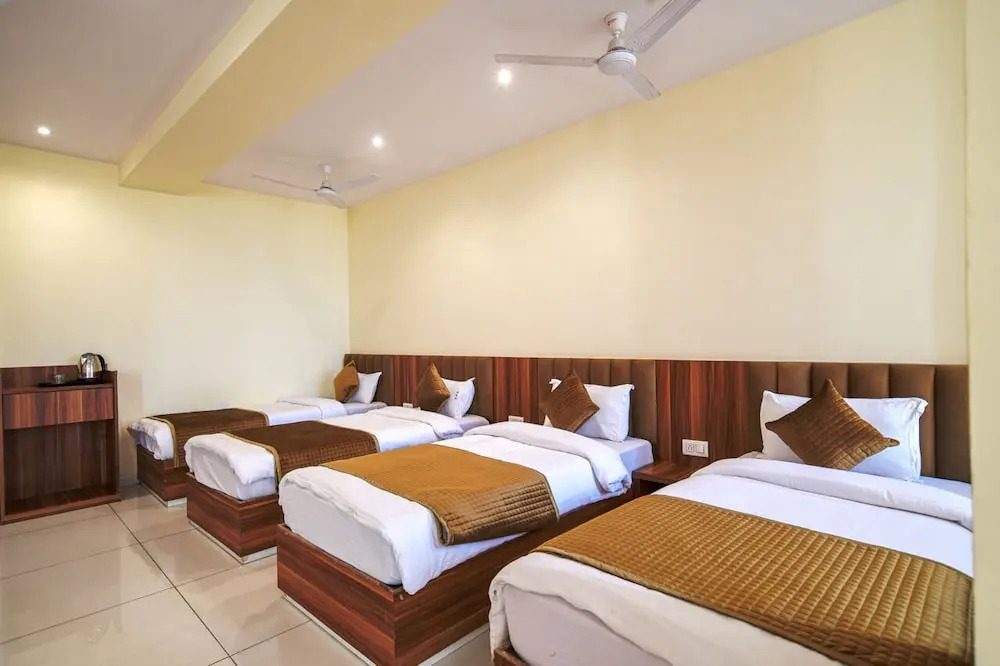 Удджайн: Hotel Radhe Krishna Resort