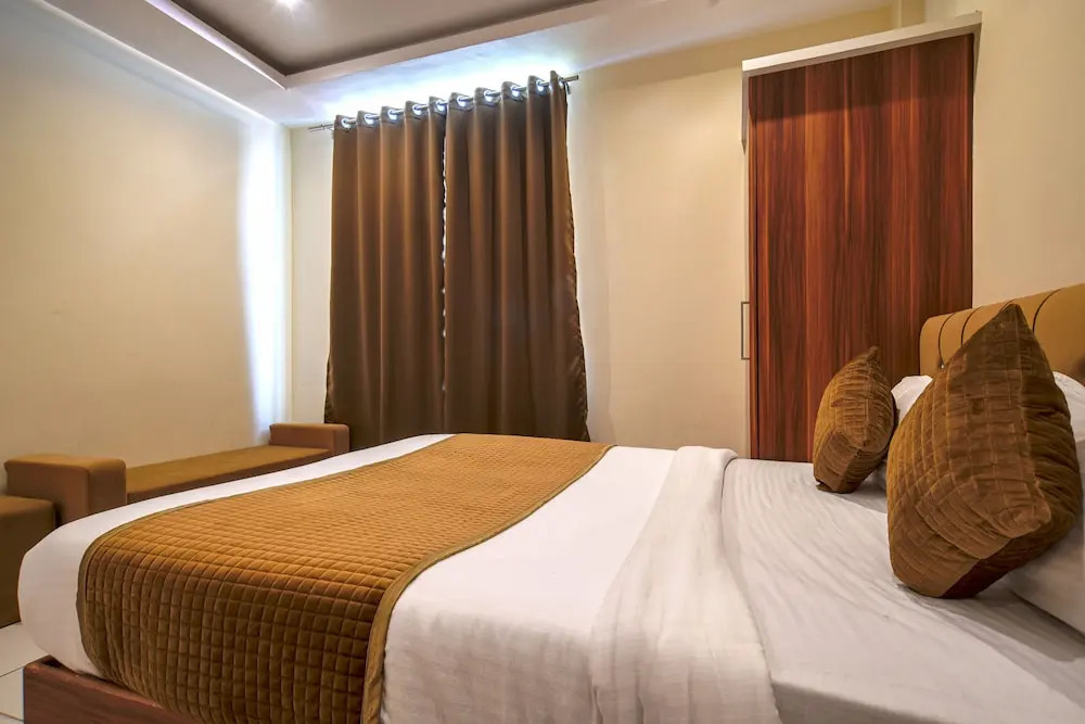Удджайн: Hotel Radhe Krishna Resort
