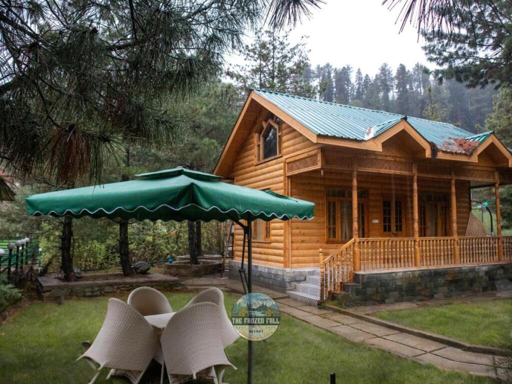 Гульмарг: The FrozenFall Resort - Gulmarg