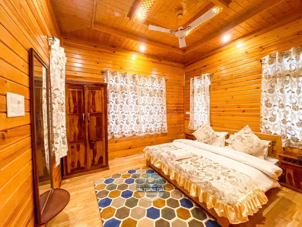 Гульмарг: The FrozenFall Resort - Gulmarg
