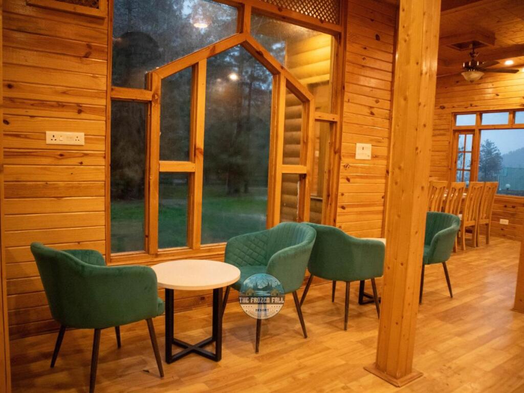 Гульмарг: The FrozenFall Resort - Gulmarg