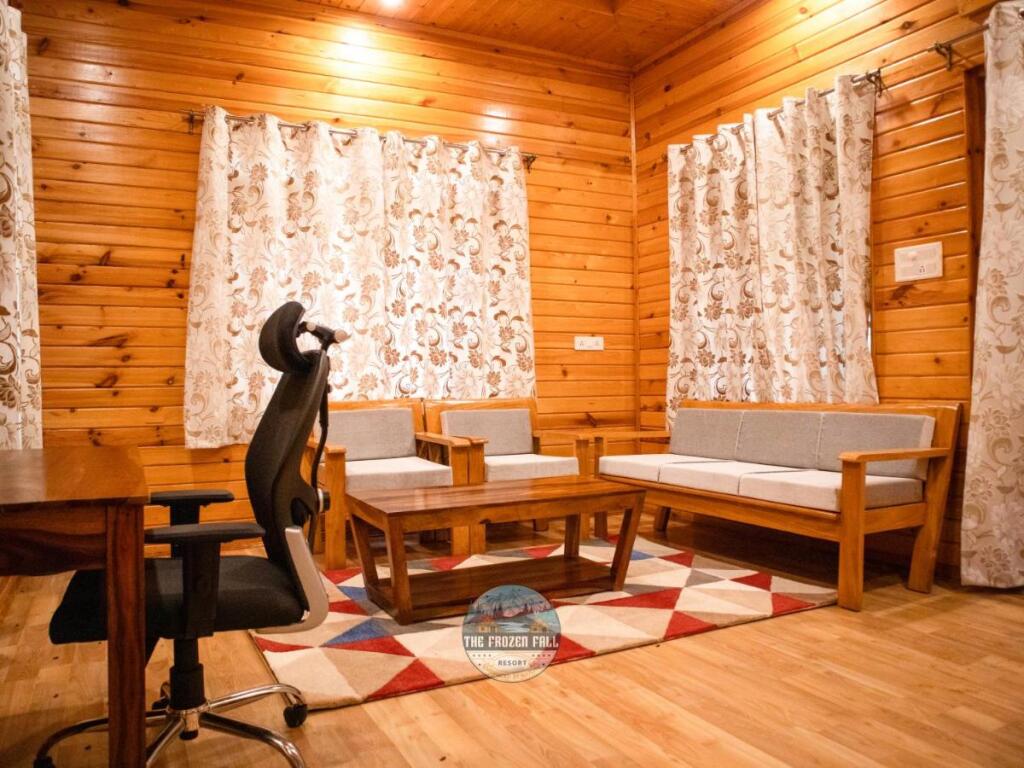 Гульмарг: The FrozenFall Resort - Gulmarg