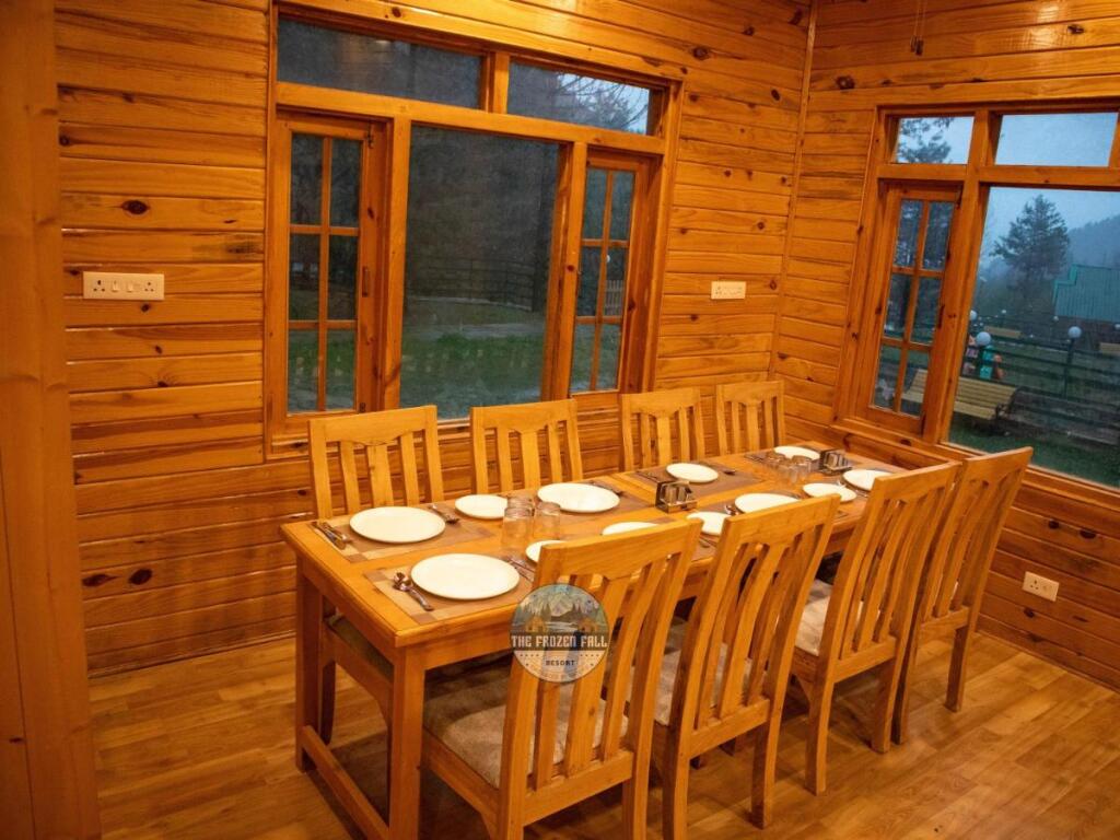 Гульмарг: The FrozenFall Resort - Gulmarg