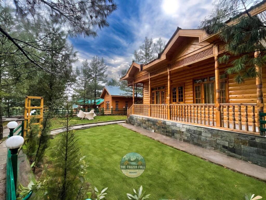 Гульмарг: The FrozenFall Resort - Gulmarg