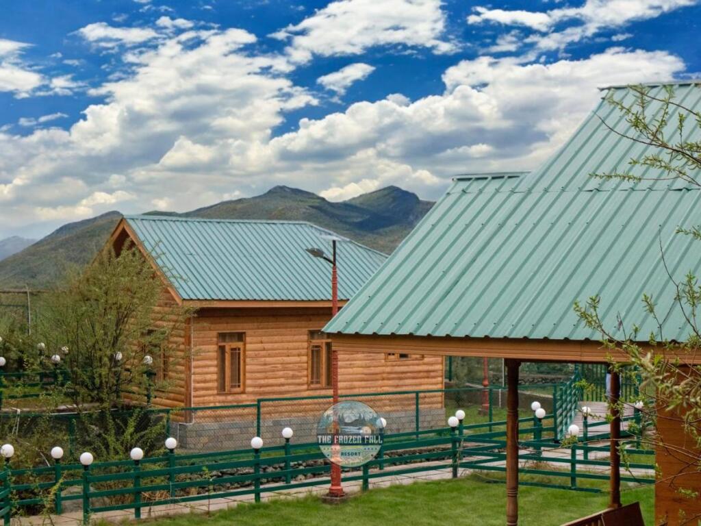 Гульмарг: The FrozenFall Resort - Gulmarg