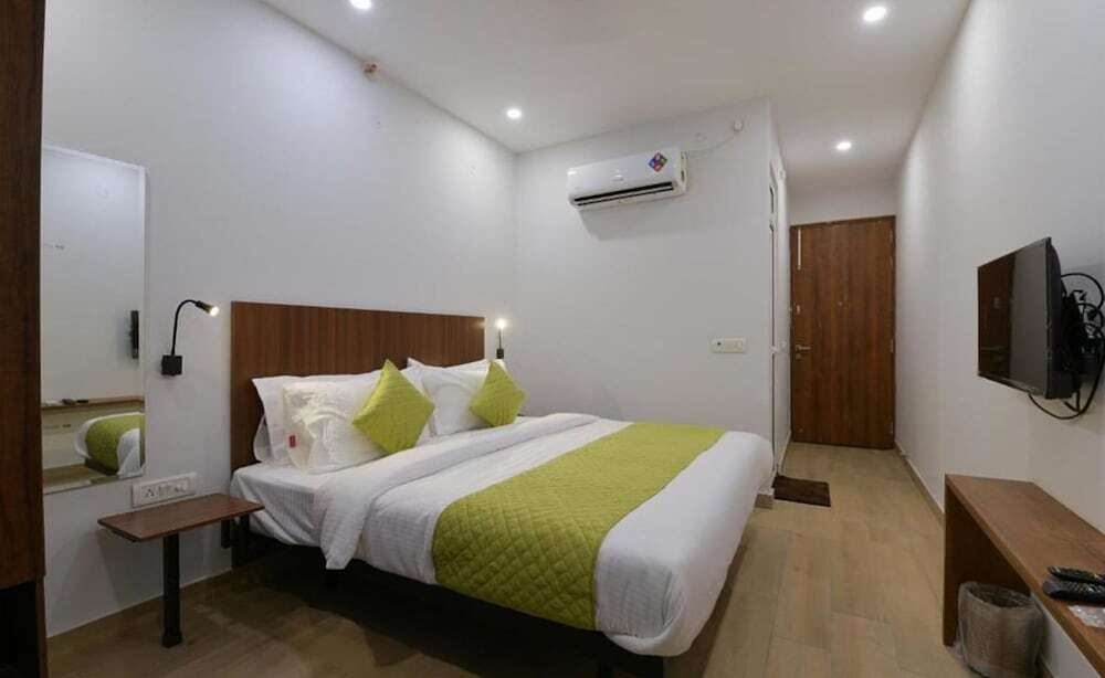Газиабад: Hotel The Emporio A Corporate suites