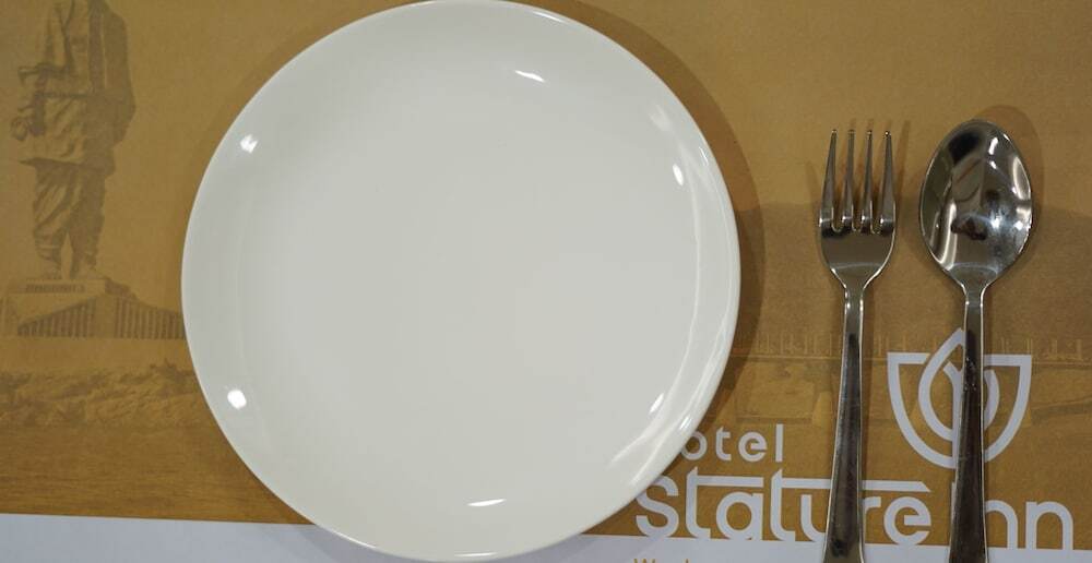 Гарудешвар: Hotel Stature Inn