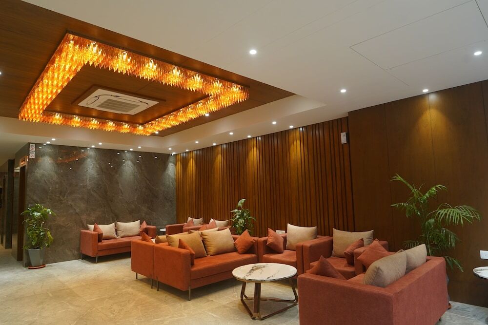 Гарудешвар: Hotel Stature Inn