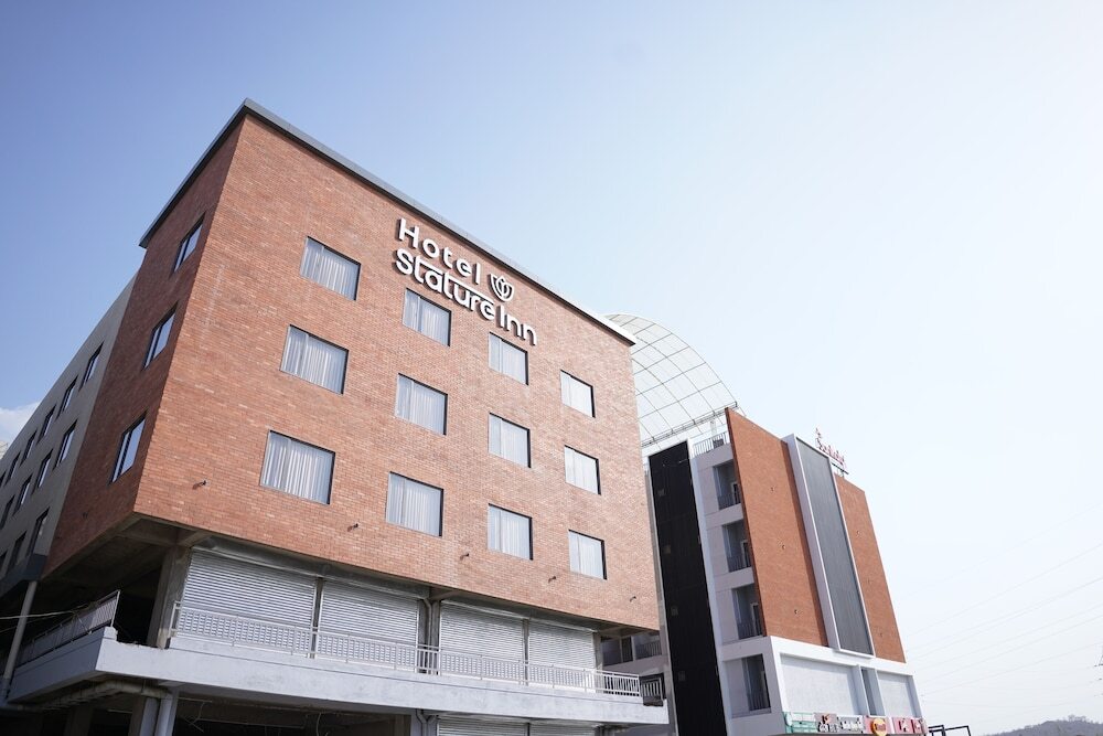 Гарудешвар: Hotel Stature Inn