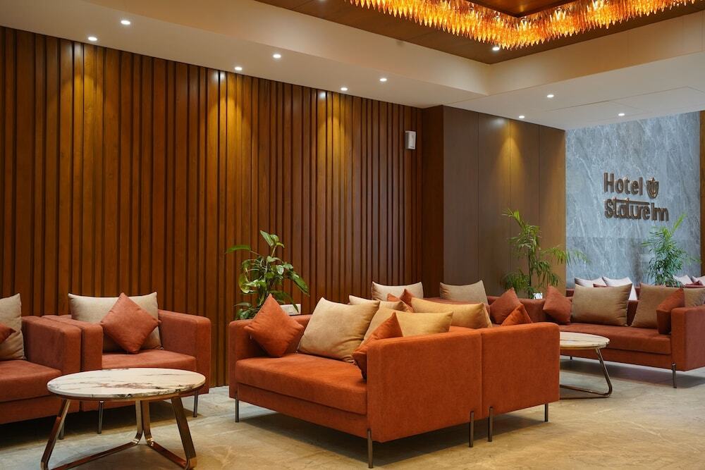 Гарудешвар: Hotel Stature Inn