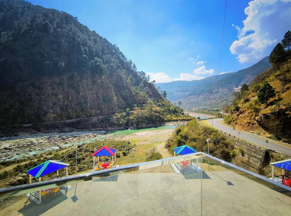 Уттаркаши: Hotel Hill River View Resort