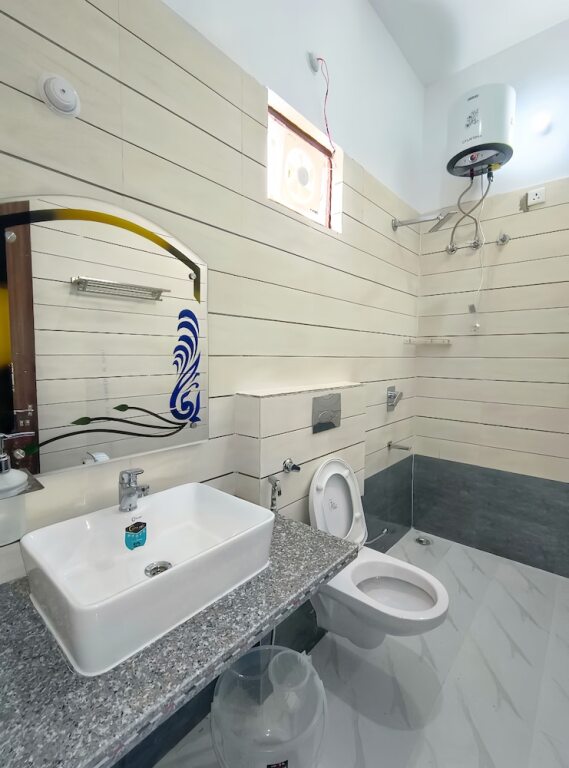 Уттаркаши: Hotel Hill River View Resort
