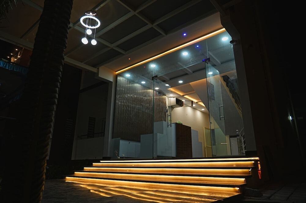 Бангалор: The Diamonds Pavilion