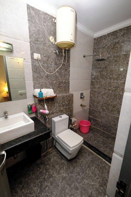 Гуруграм: Lime Tree Premier Near Medanta Medicity