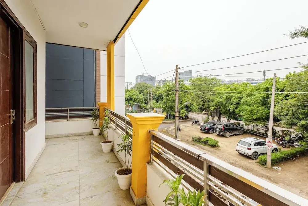 Гуруграм: Lime Tree Premier Near Medanta Medicity