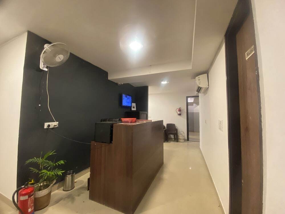 Нью-Дели: Hotel Golden Plam Tilak Nagar Market