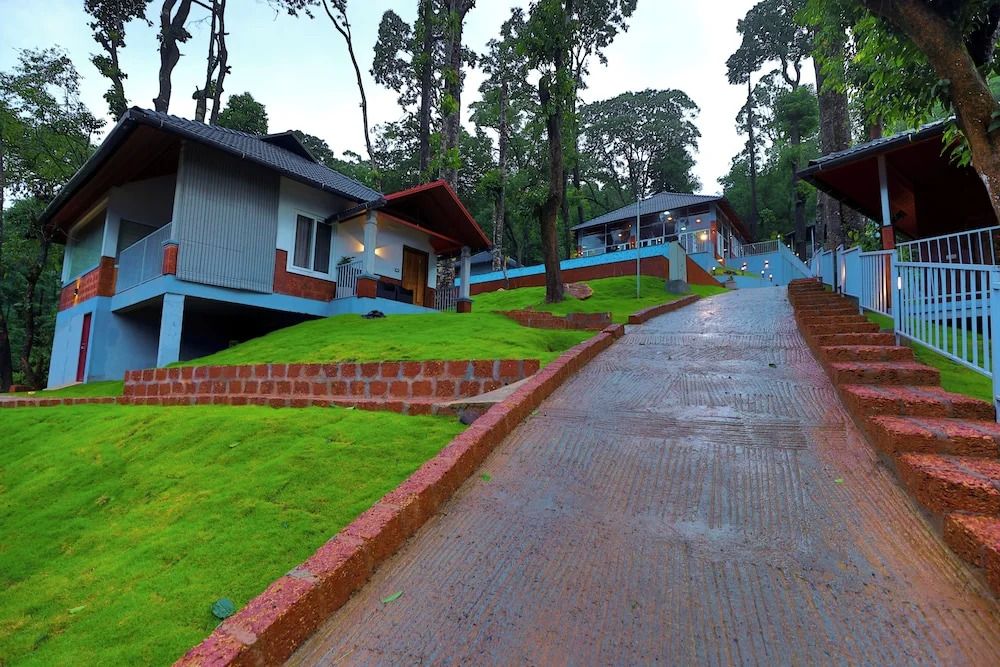 Кушалнагар: Silent Brook Resort - Coorg
